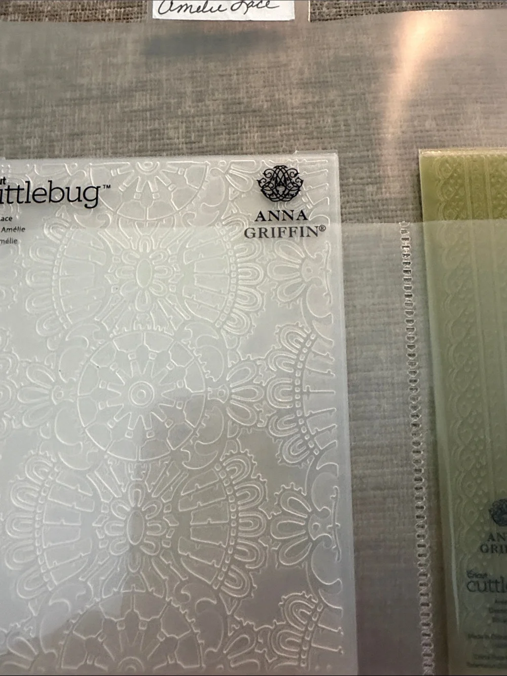 Cricut Anna Griffin Amelie lace embossing Folder